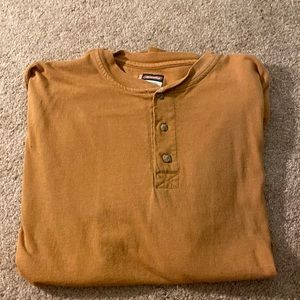 Orangish brown 3 button dickies tee